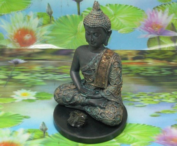 * Orgon boeddha 14cm op ronde shungite plaat 9cm
